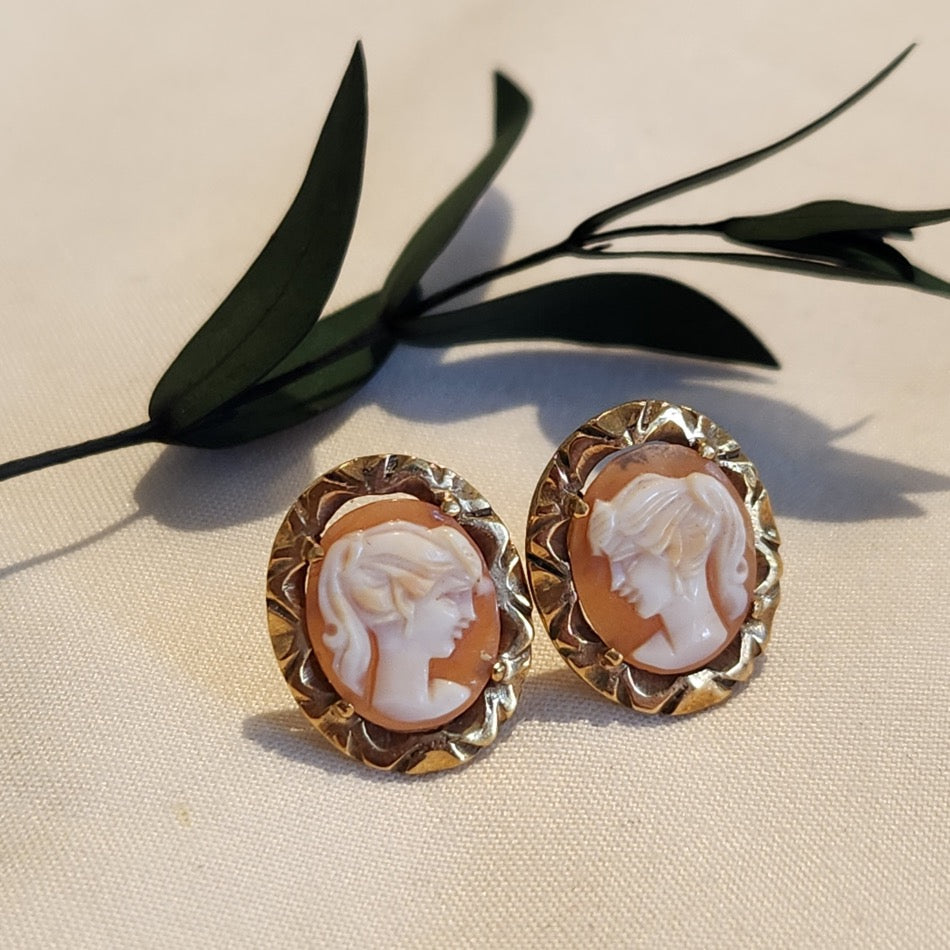 yellow gold shell cameo stud earrings