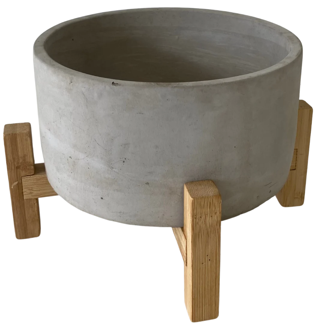 G 4 legged concrete  pot