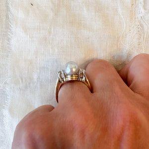 18k yellow gold cultured pearl and diamond ring