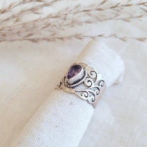Sterling Silver solitaire ring open scroll shoulders