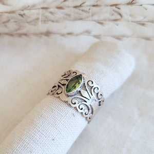 Sterling Silver solitaire ring butterfly shoulders