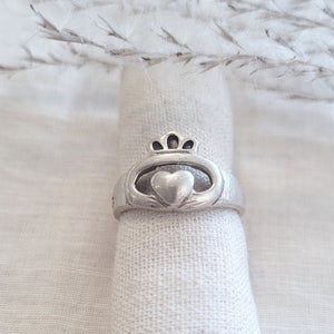 Sterling Silver plain chunky claddagh ring