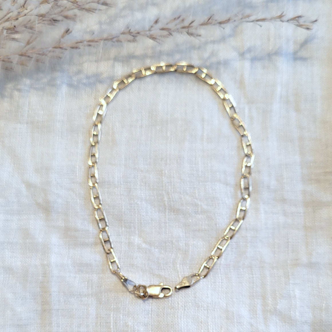 10k yellow gold anchor bracelet