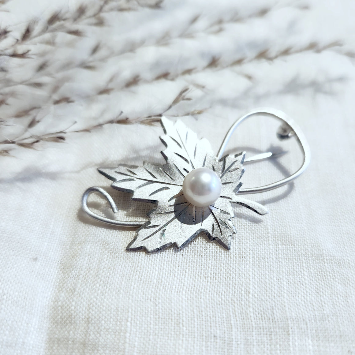 Maple Leaf sterling silver cp brooch
