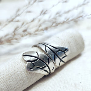 Sterling silver stylized feather ring