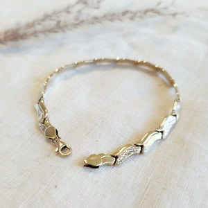 10k yellow gold hollow link bracelet