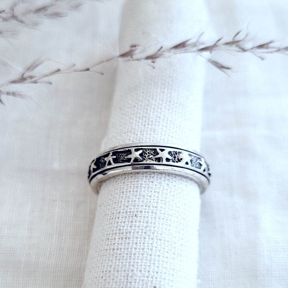 Sterling Silver open narrow star pattern  band
