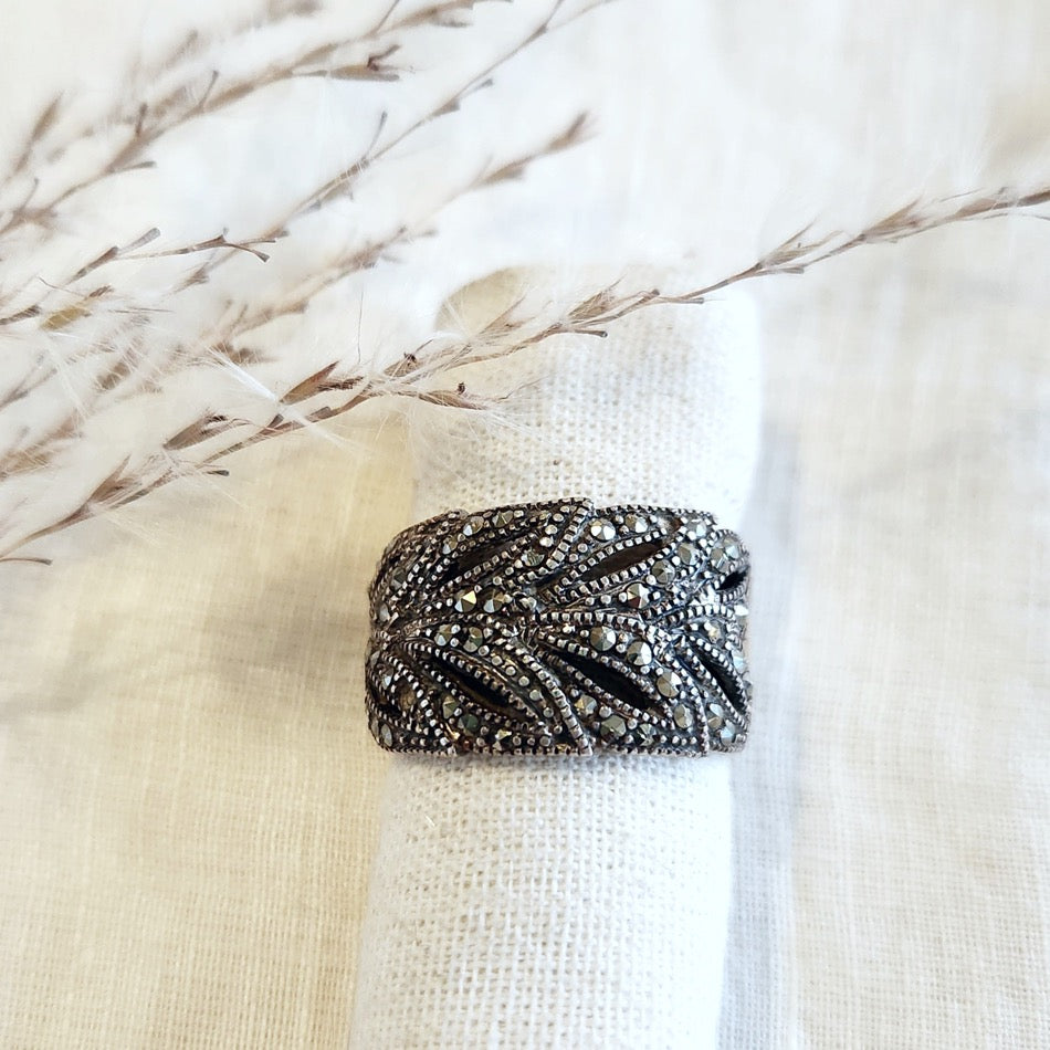 Sterling silver marcasite open leaf ring