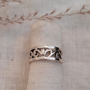 Sterling Silver open scroll band