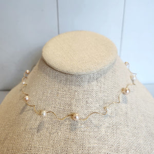 14k yellow gold tin cup wavy wire necklace