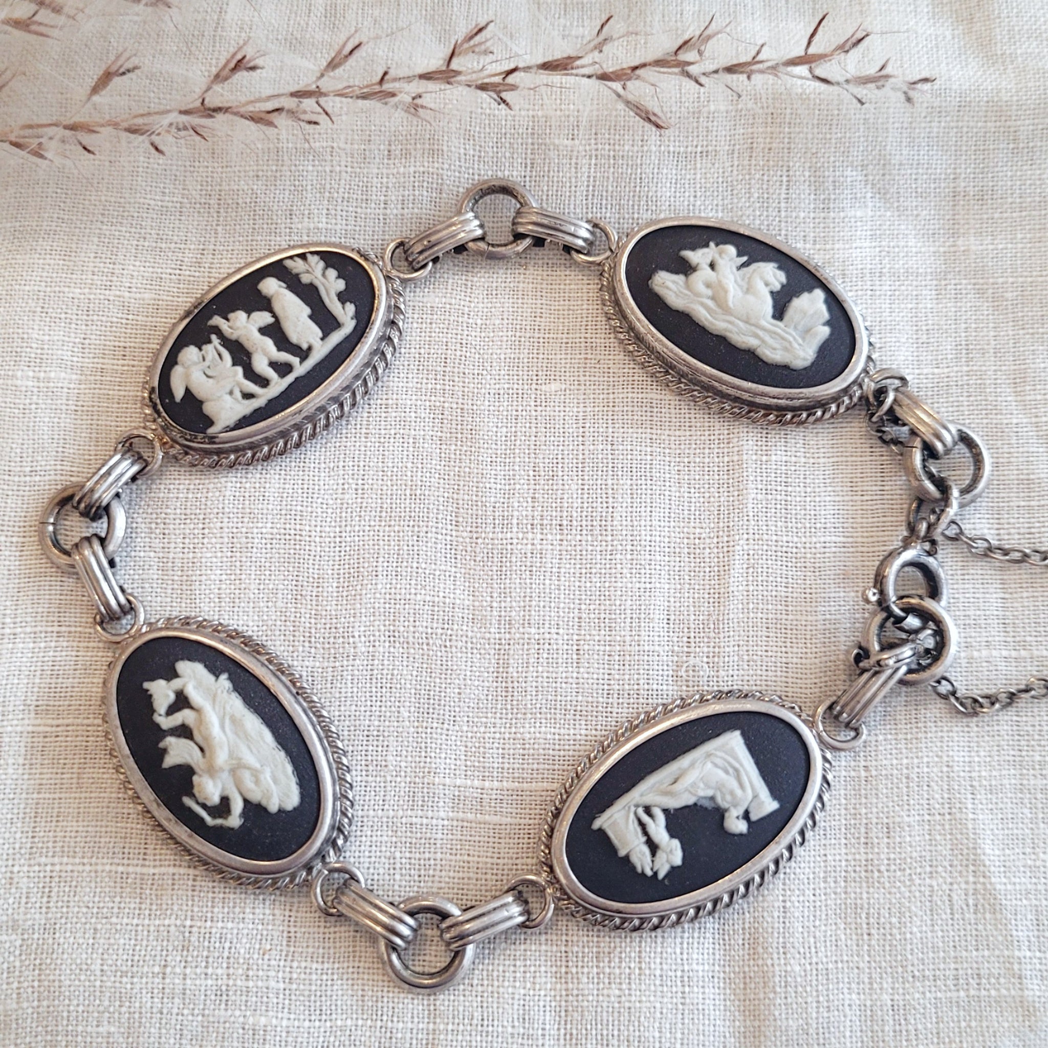 Sterling silver grey and white Wedgewood cameo stud link bracelet