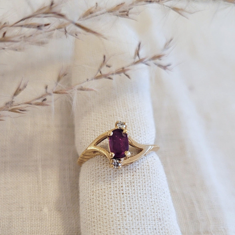 14k yellow gold ruby and diamond ring