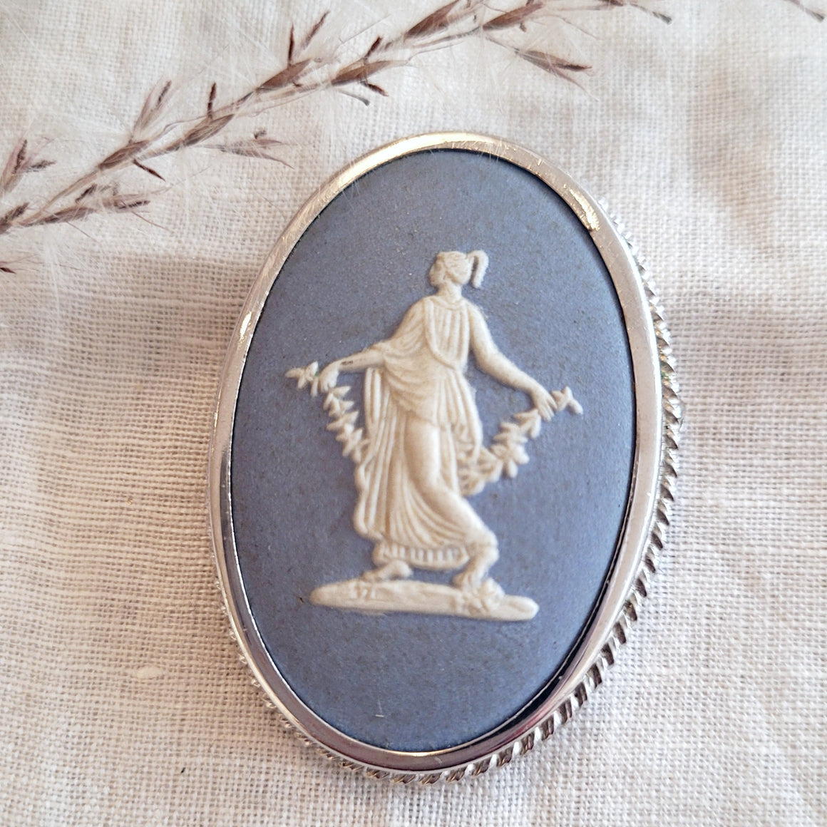 Sterling silver green oval Wedgewood cameo pin pendant , circa 1960